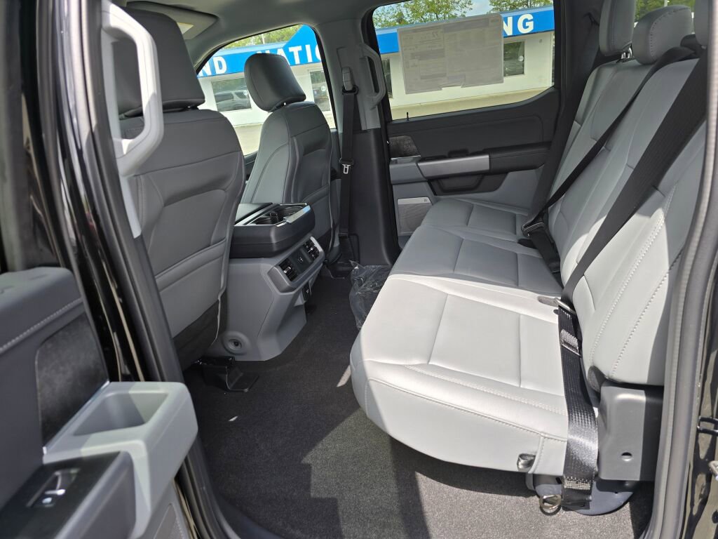 New 2025 Ford F150 Lightning Flash AWD/4WD image 12