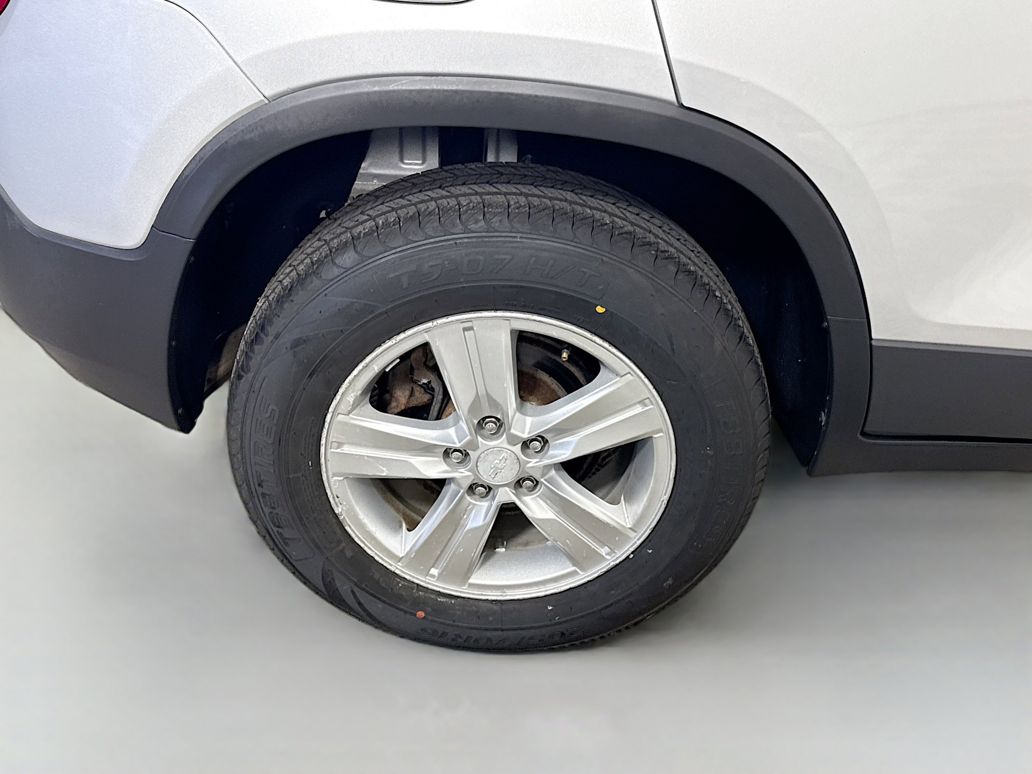 Used 2016 Chevrolet Trax LT w/ LT Sun and Sound Package image 32