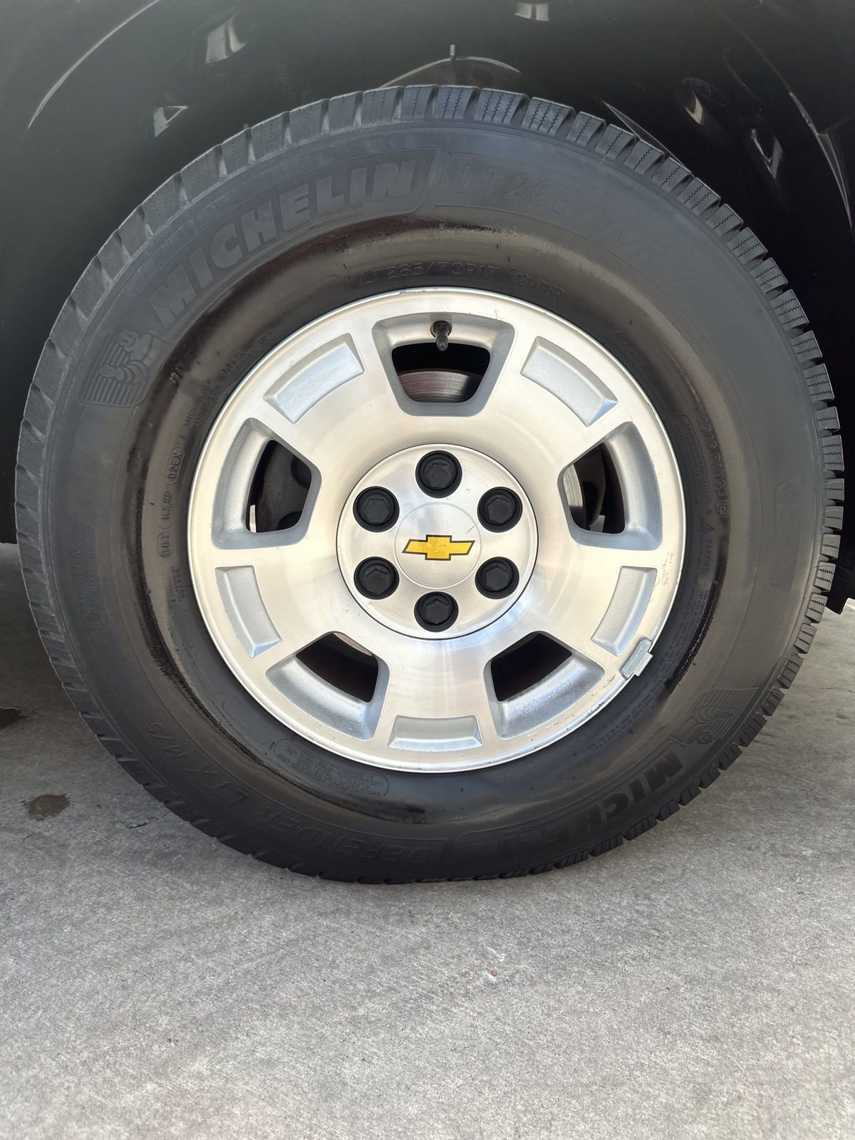 Used 2013 Chevrolet Suburban LT image 26