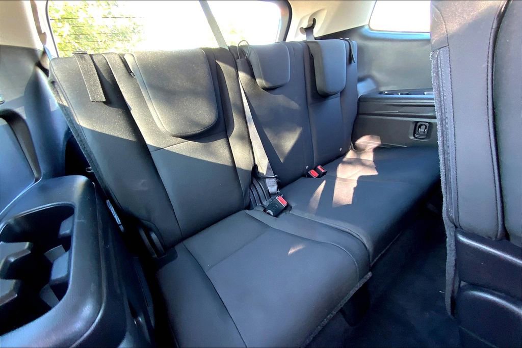 Certified 2022 Subaru Ascent 8-Passenger image 29