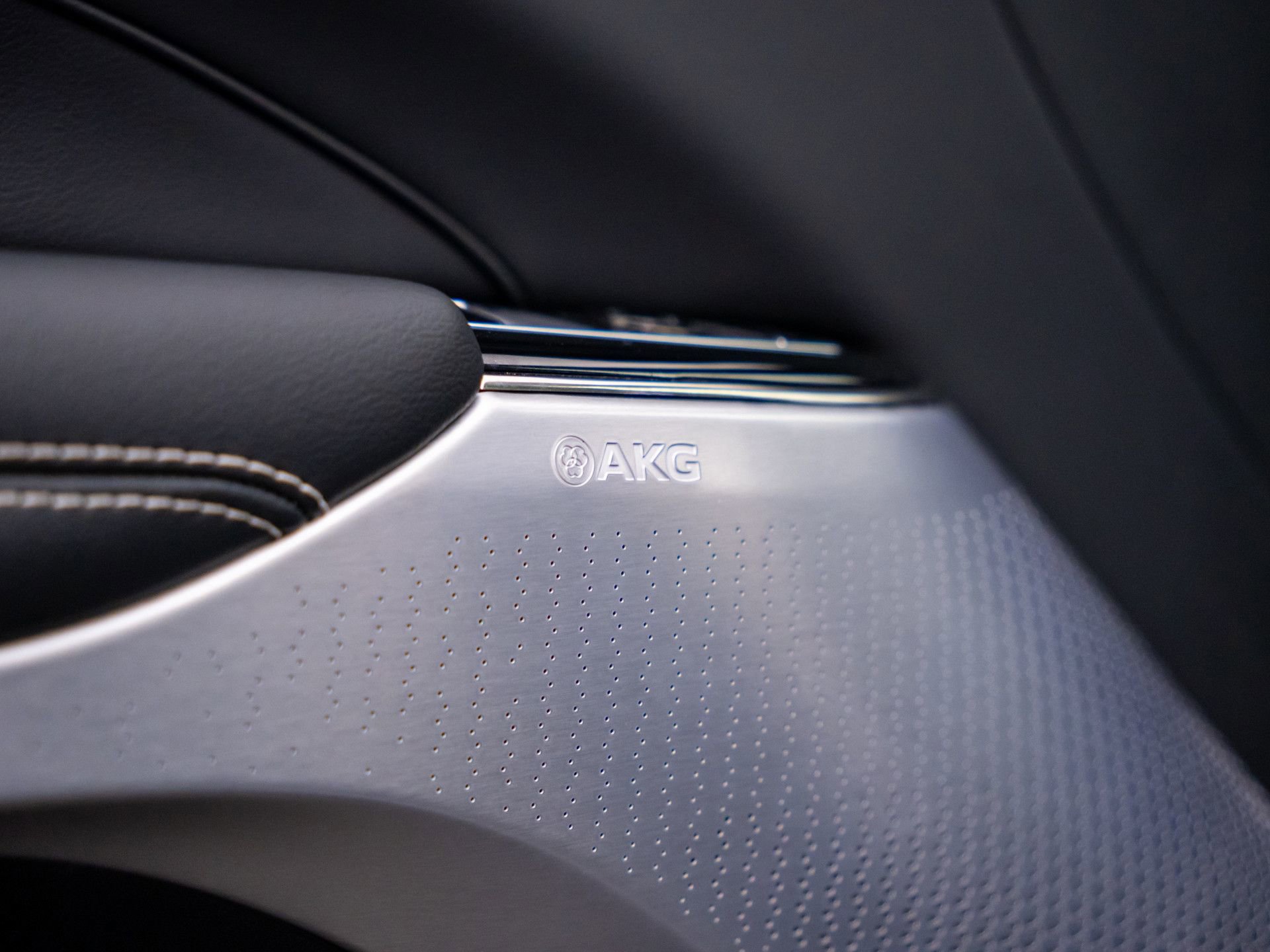 Certified 2025 Cadillac Lyriq Luxury w/ LPO, Floor Liner Package image 16