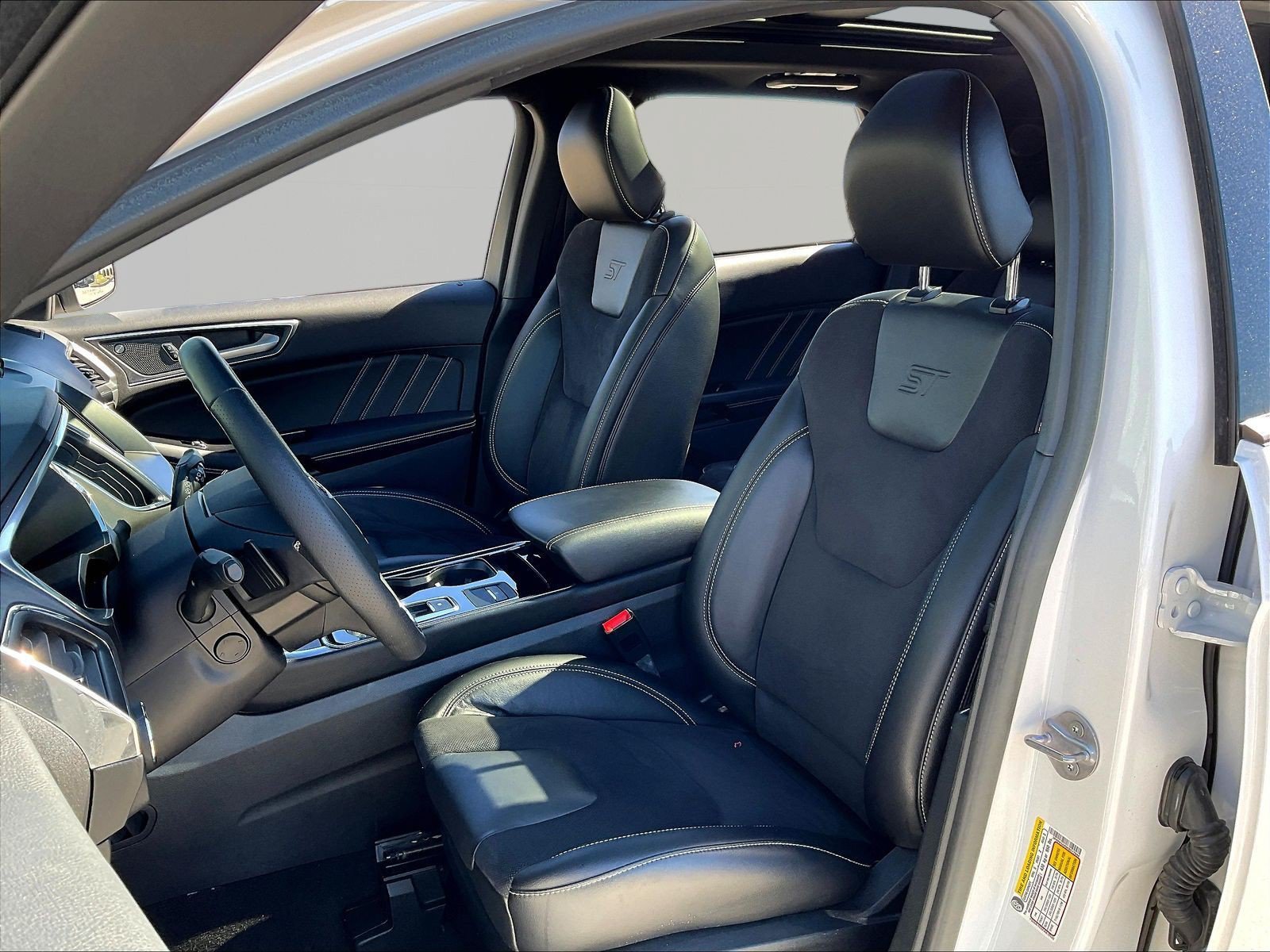 Used 2019 Ford Edge ST w/ Convenience Package AWD/4WD image 21