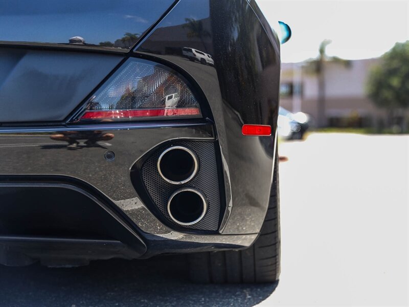 Used 2014 Ferrari California RWD image 19