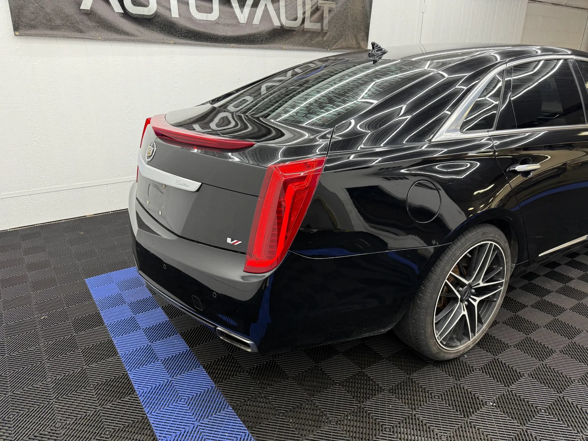 Used 2014 Cadillac XTS Vsport Premium AWD/4WD image 3