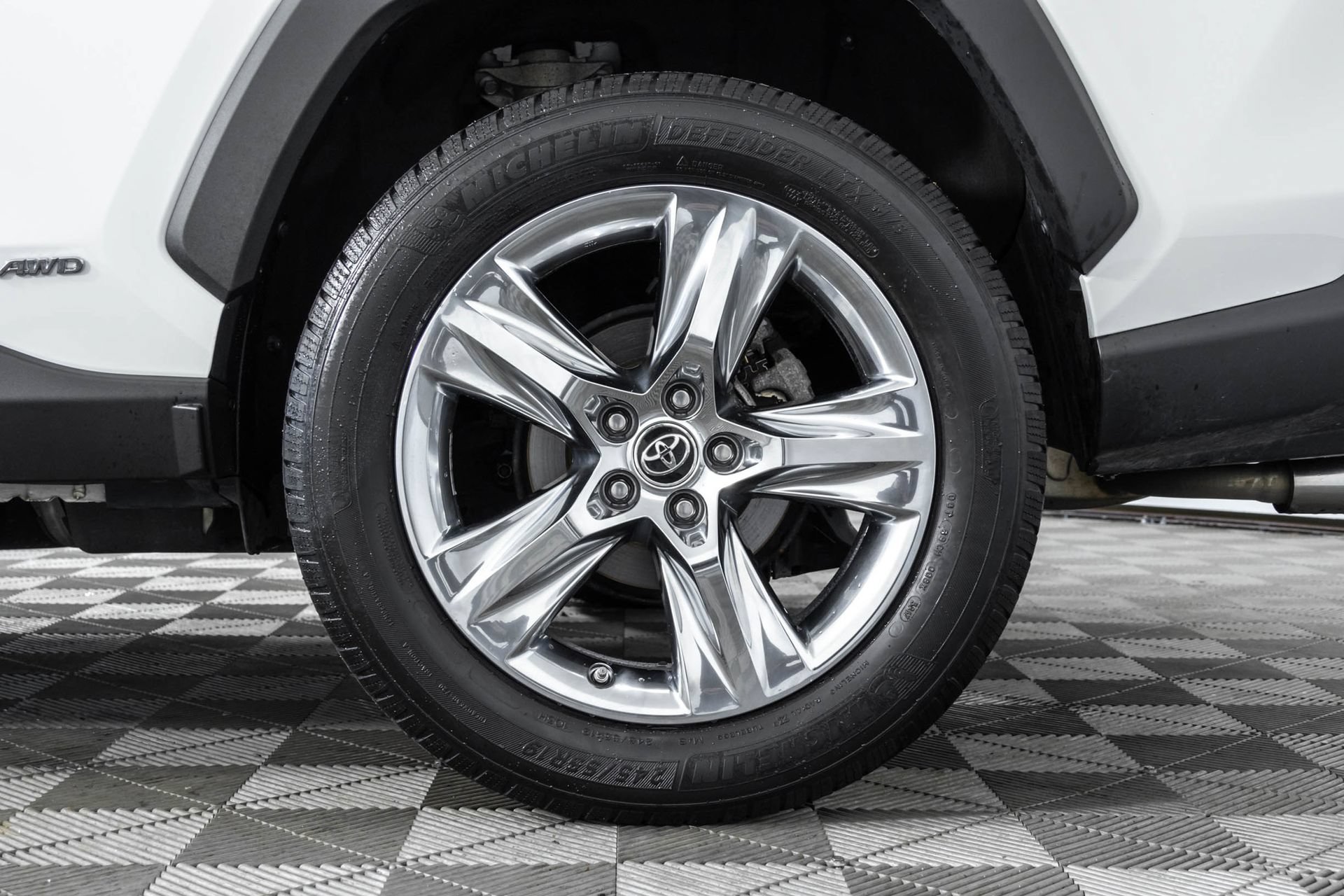 Used 2022 Toyota RAV4 LE AWD/4WD image 44