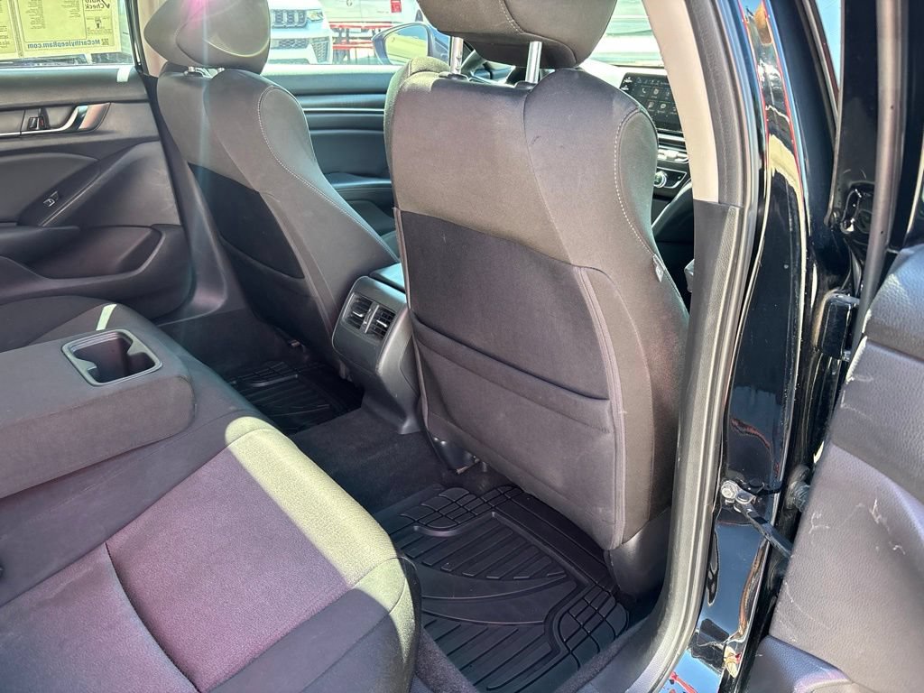Used 2018 Honda Accord EX image 40