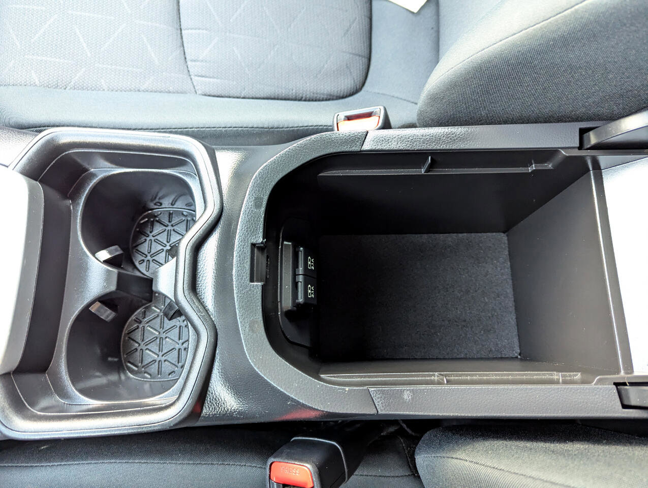 Used 2019 Toyota RAV4 XLE w/ Convenience Package image 29