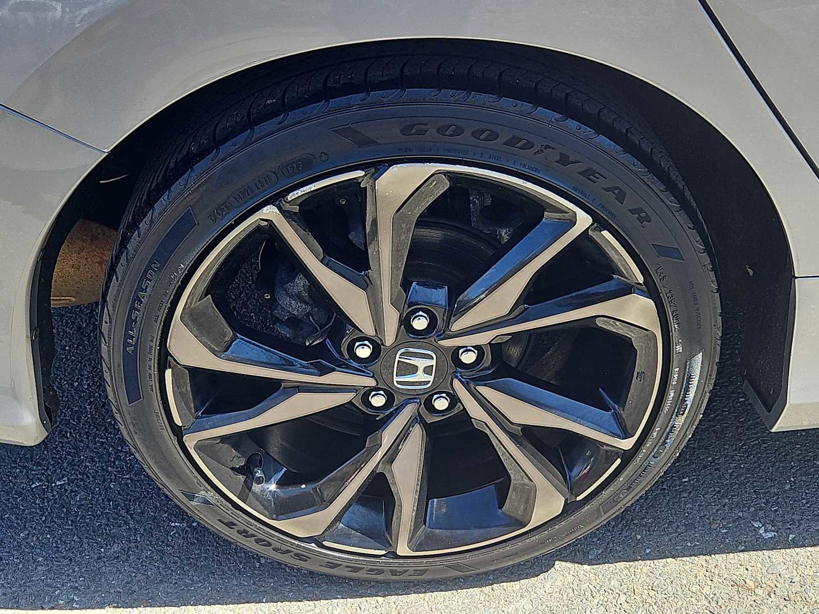 Used 2020 Honda Civic Sport image 9