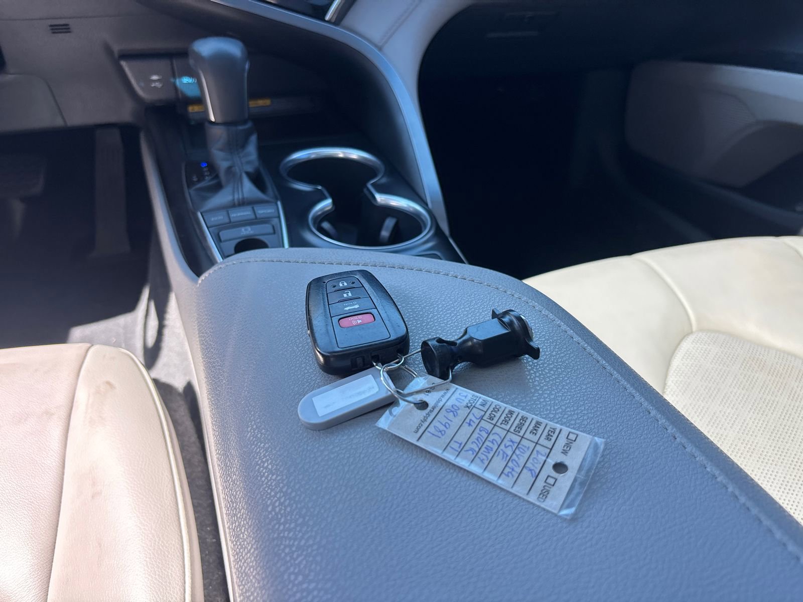 Used 2018 Toyota Camry XSE w/ Audio Package FWD image 33