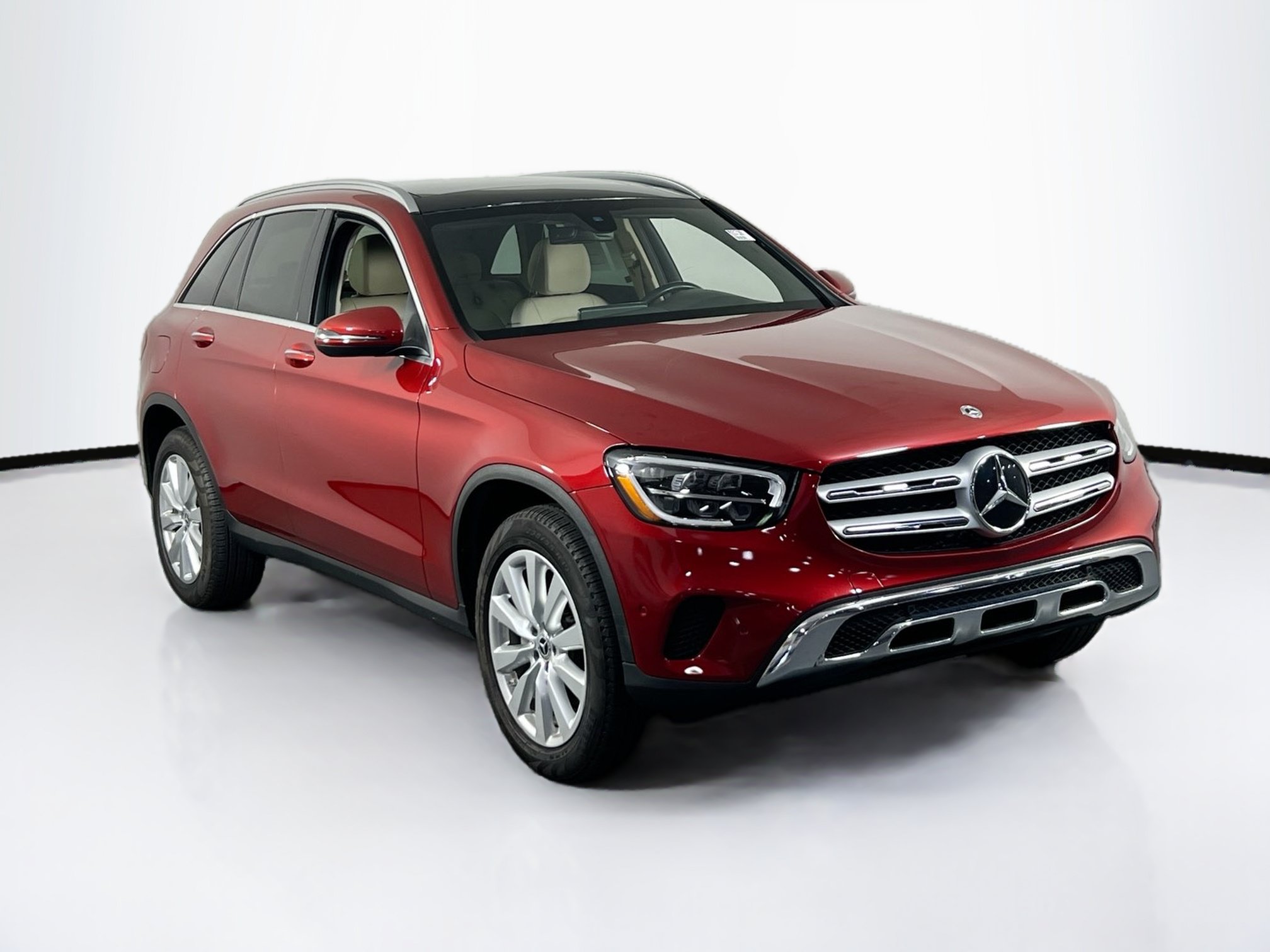 Used 2021 Mercedes-Benz GLC 300 4MATIC w/ Premium Package image 3