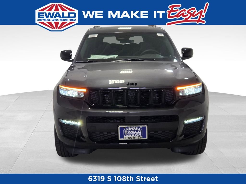 New 2025 Jeep Grand Cherokee L Limited w/ Black Appearance Package image 17