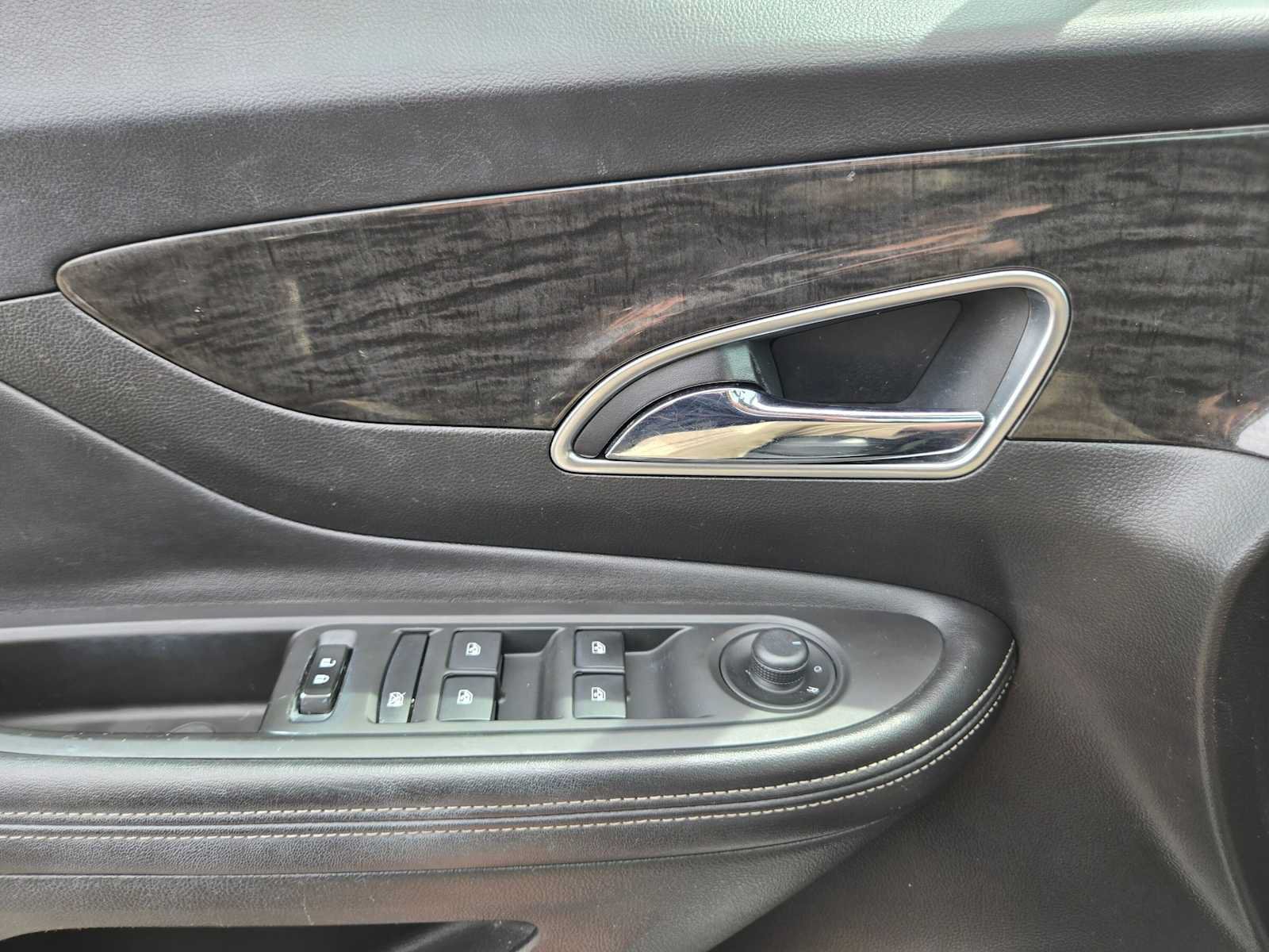 Used 2016 Buick Encore Convenience FWD image 25