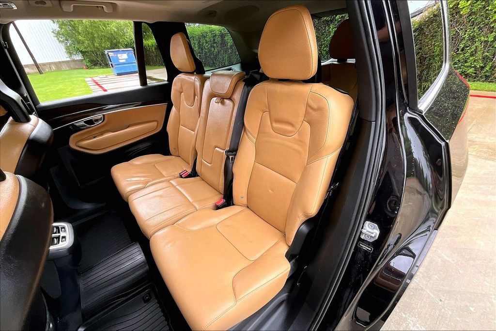 Used 2016 Volvo XC90 T6 Momentum w/ Momentum Plus Package AWD/4WD image 37
