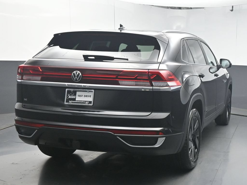 New 2026 Volkswagen Atlas Cross Sport SE FWD image 7