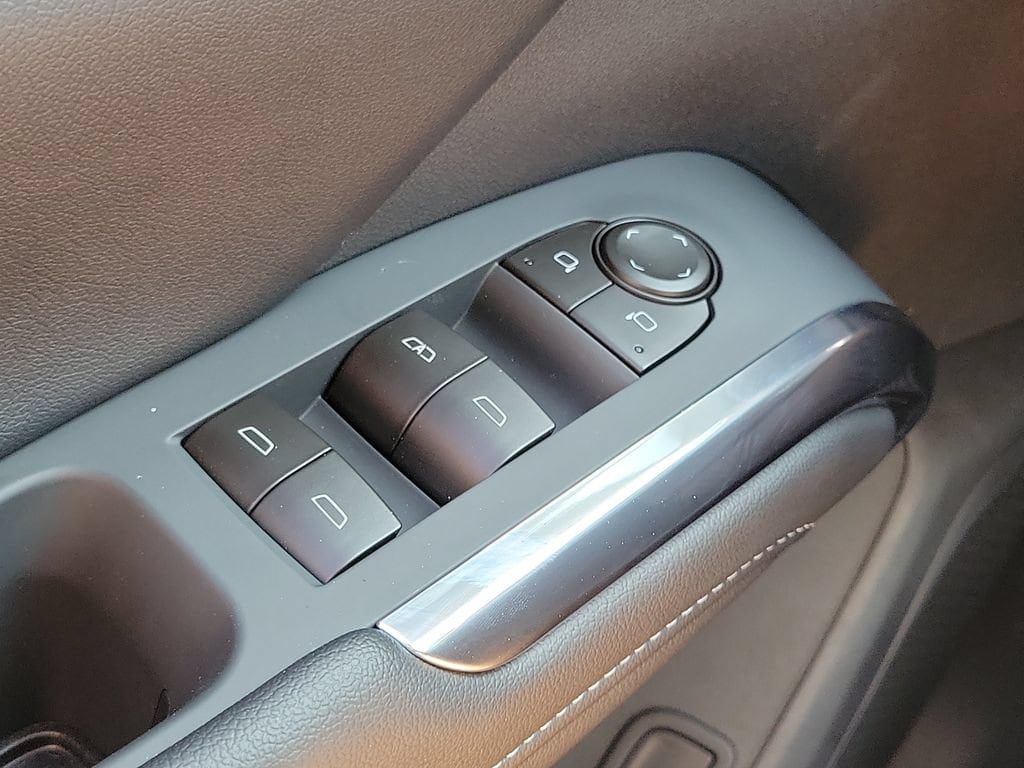 New 2026 Chevrolet Traverse LT w/ Midnight/Sport Edition FWD image 14
