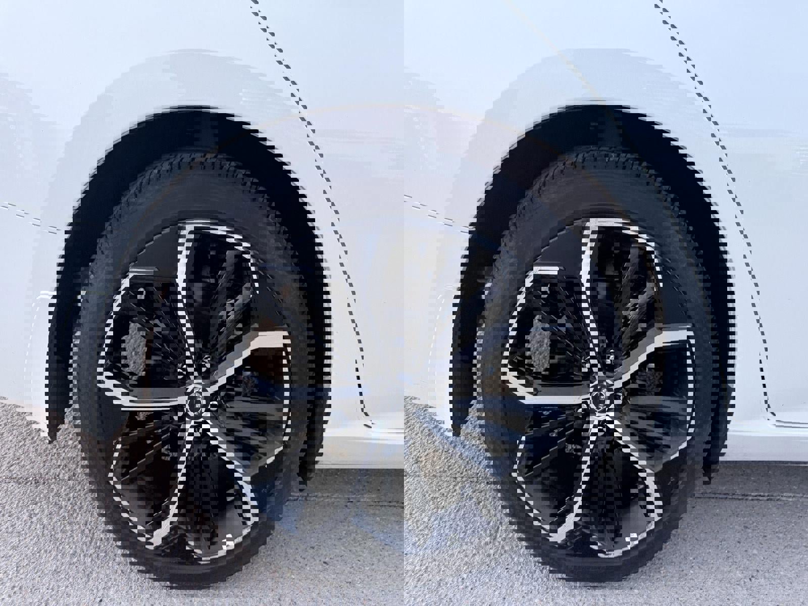 Used 2024 Nissan Altima 2.5 SR image 34