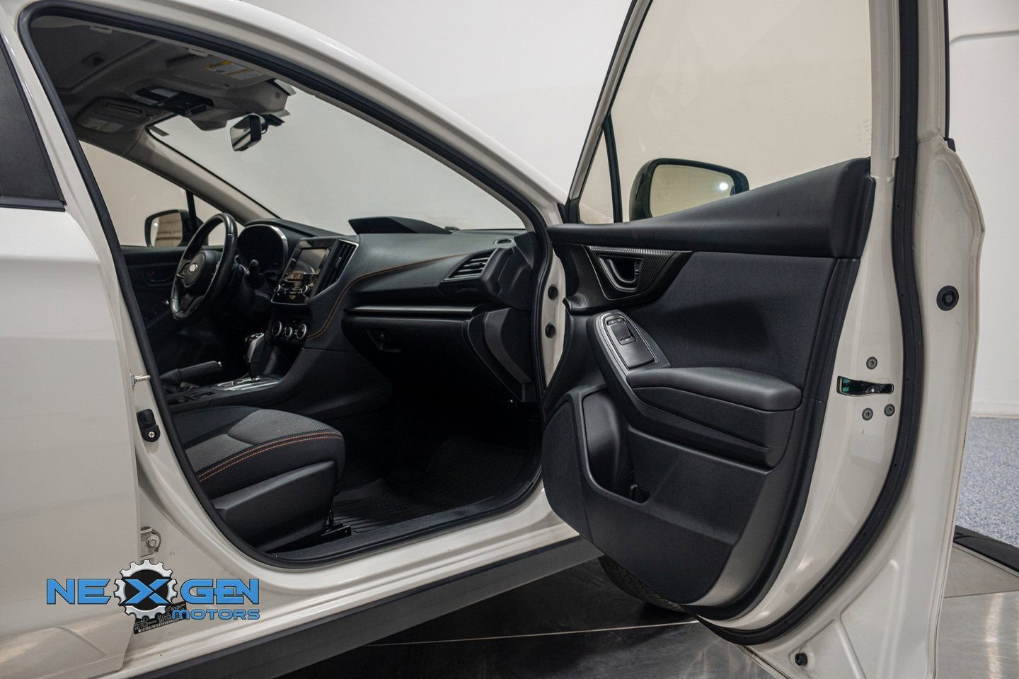 Used 2020 Subaru Crosstrek 2.0i Premium w/ Moonroof Package 2 image 37