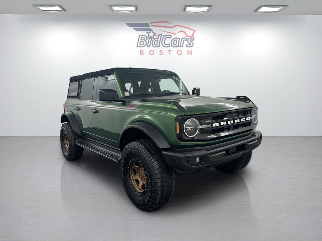 Used 2022 Ford Bronco Black Diamond image 3