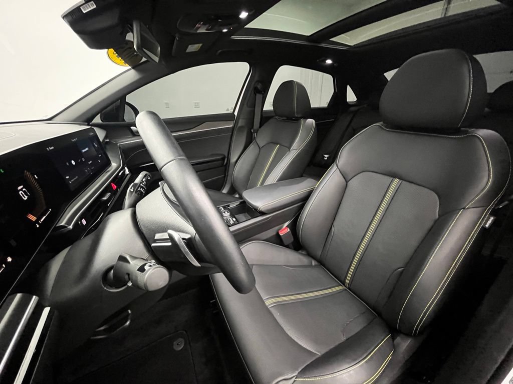Used 2025 Kia K5 GT FWD image 19