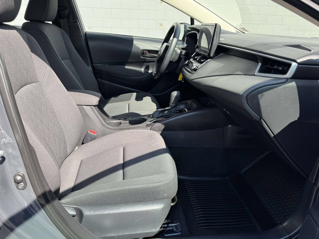 Used 2026 Toyota Corolla LE FWD image 14