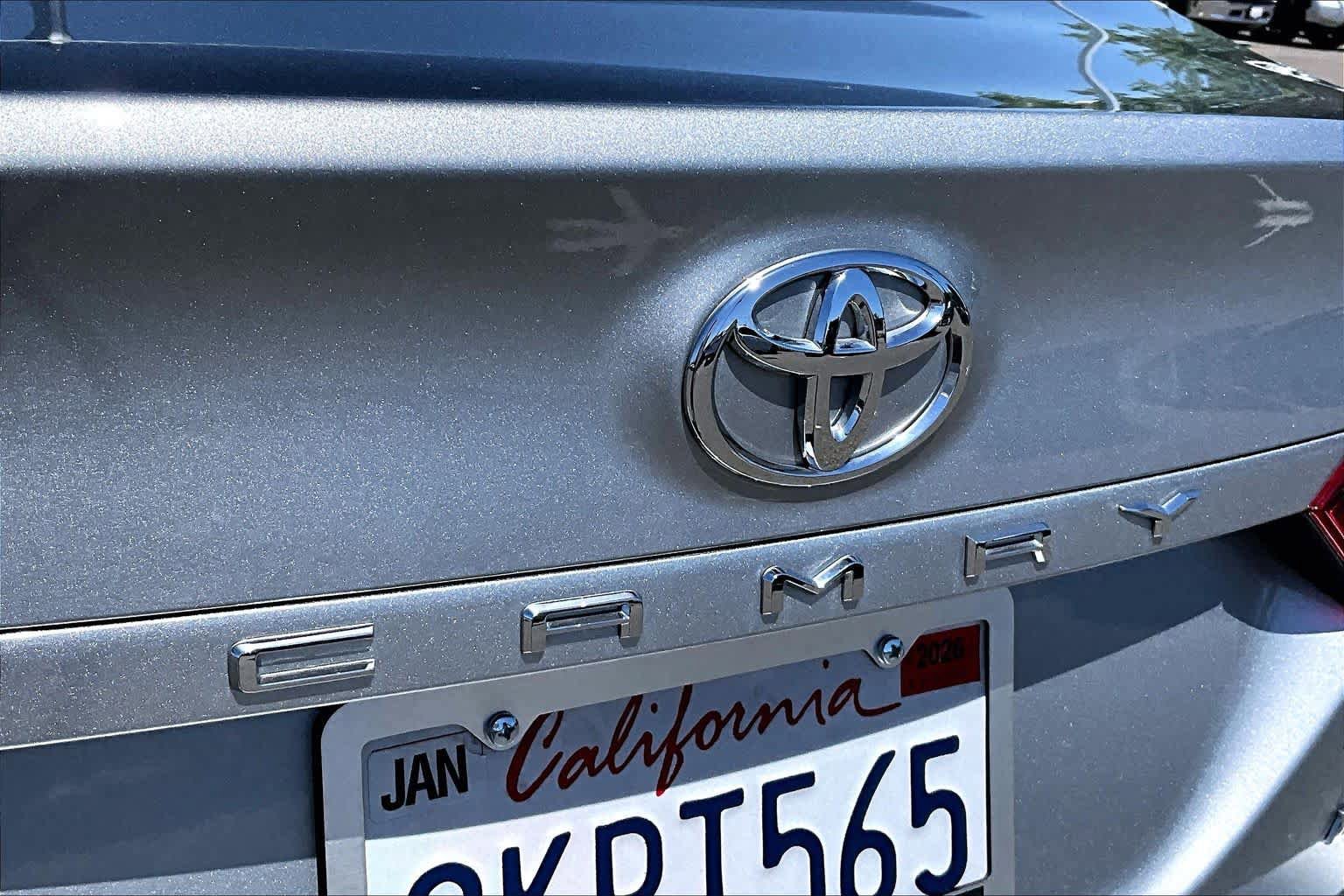 Used 2024 Toyota Camry LE w/ Convenience Package FWD image 30