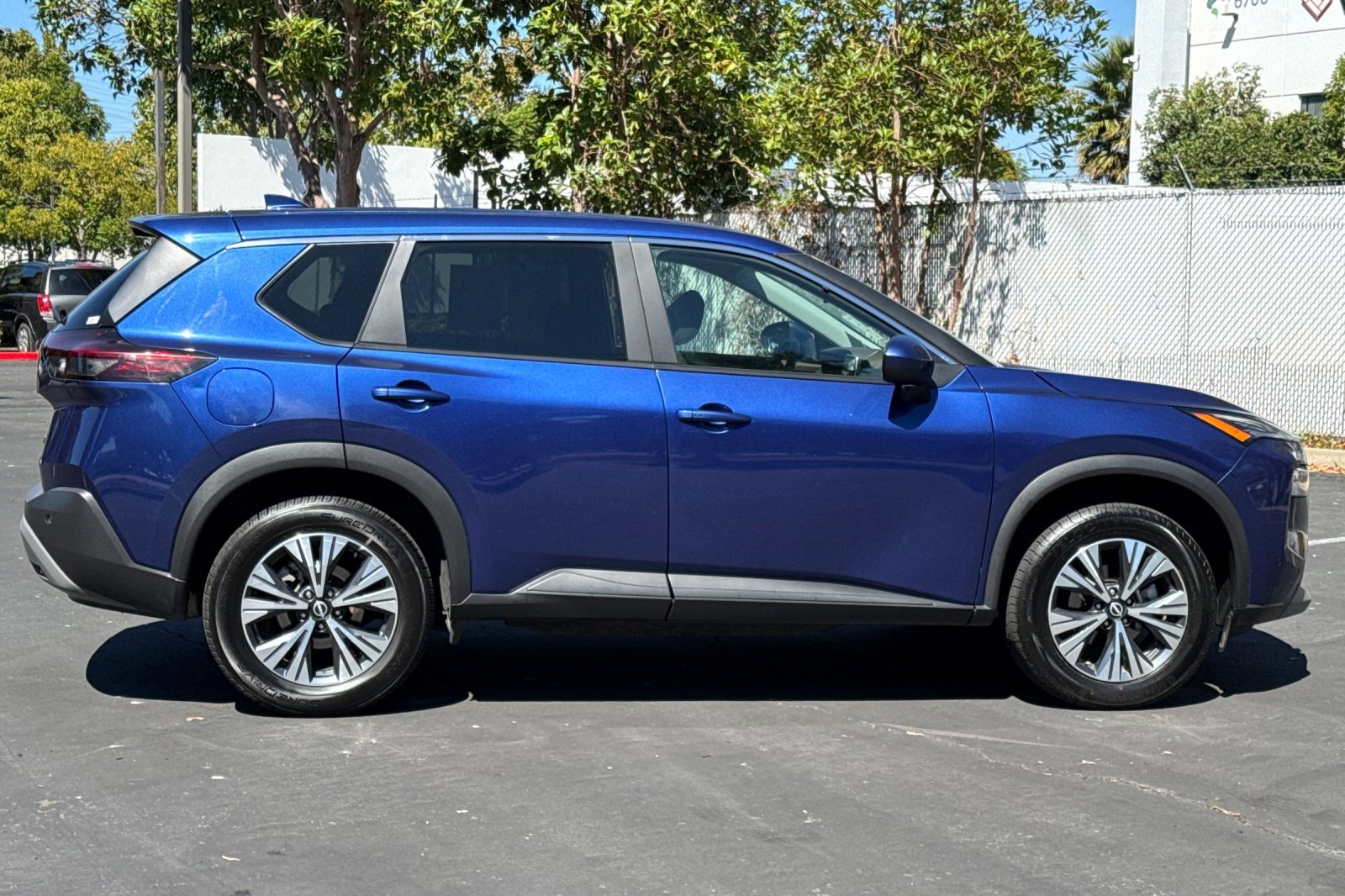 Certified 2023 Nissan Rogue SV image 3