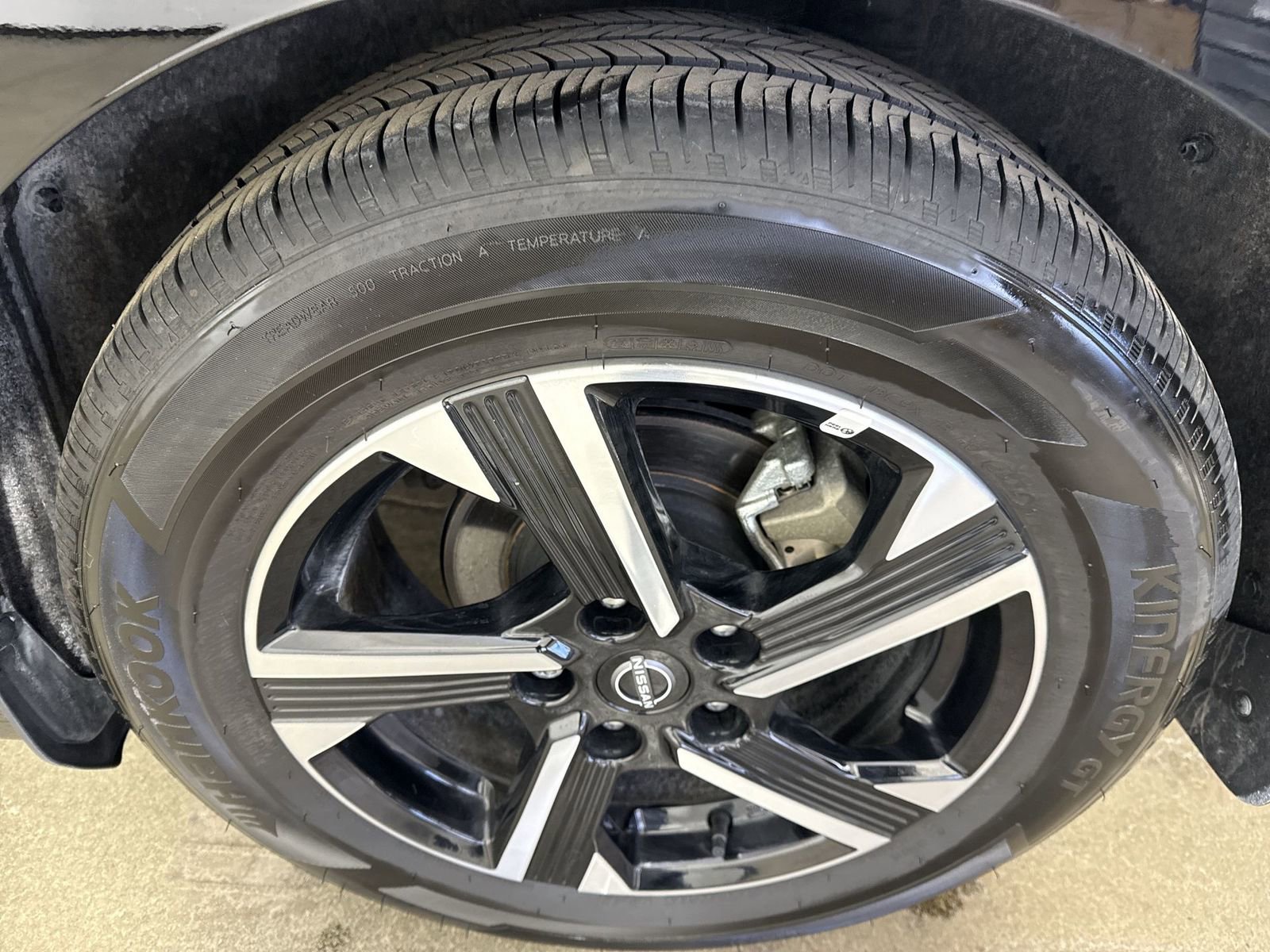 Certified 2025 Nissan Sentra SV image 6