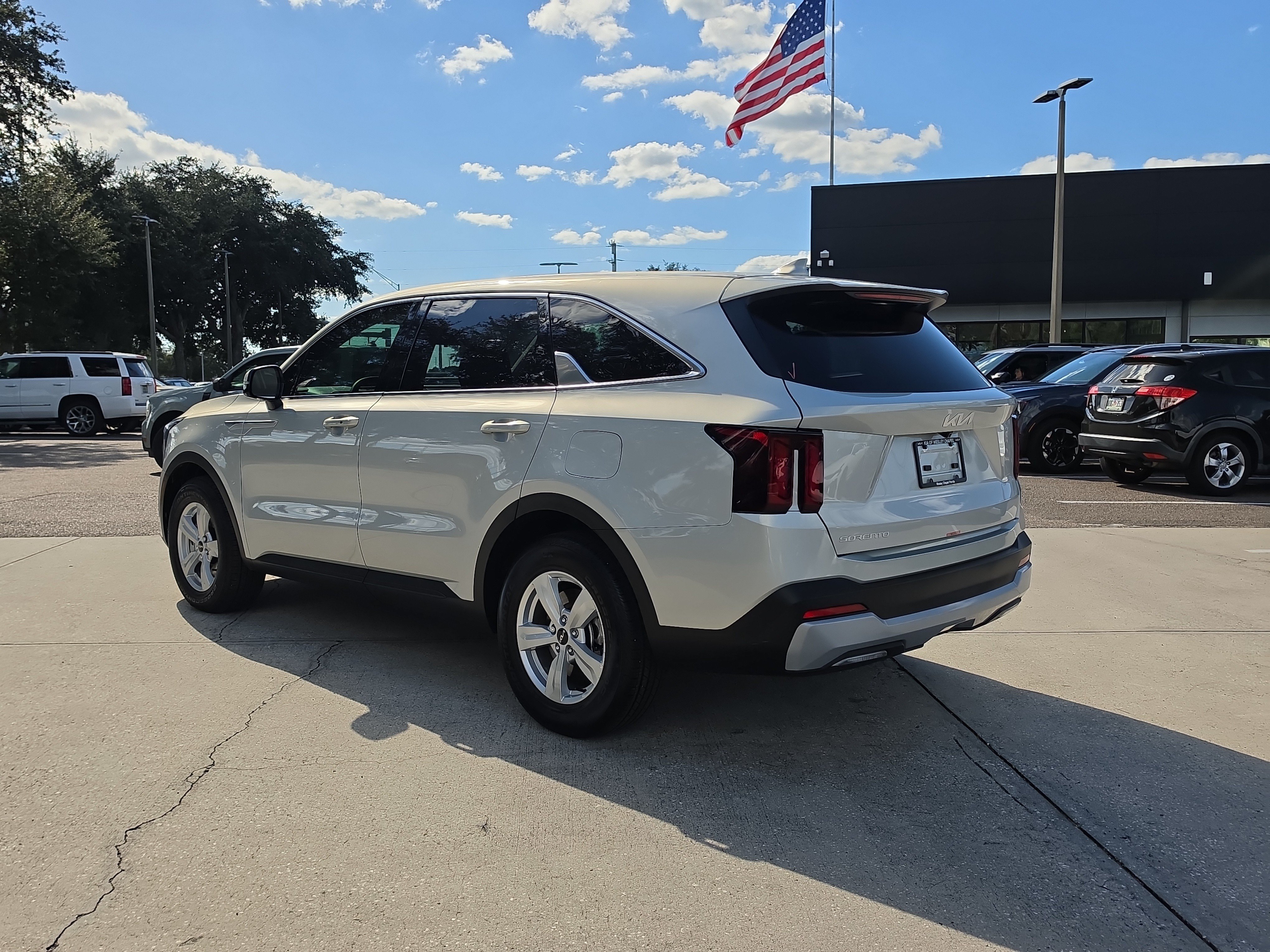 Certified 2026 Kia Sorento LX FWD image 6