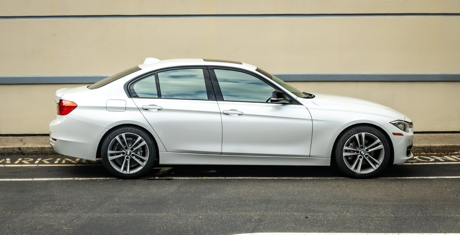 Used 2015 BMW 328i Sedan RWD image 9