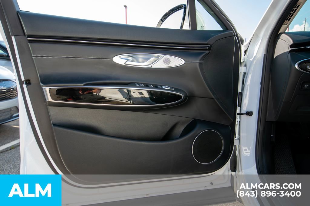 Used 2025 Genesis GV70 2.5T image 24