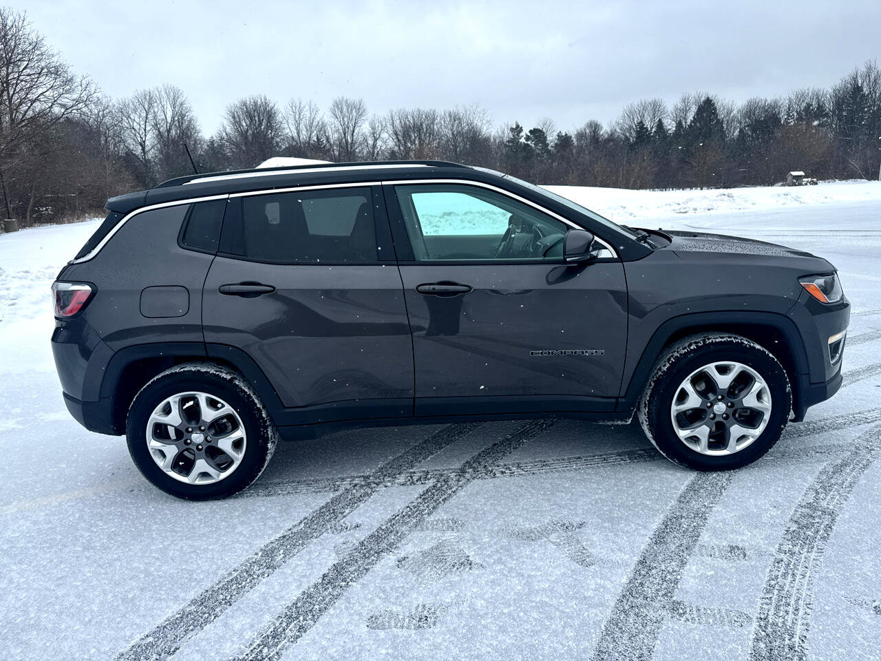 Used 2020 Jeep Compass Limited w/ Rear Convenience Group image 4