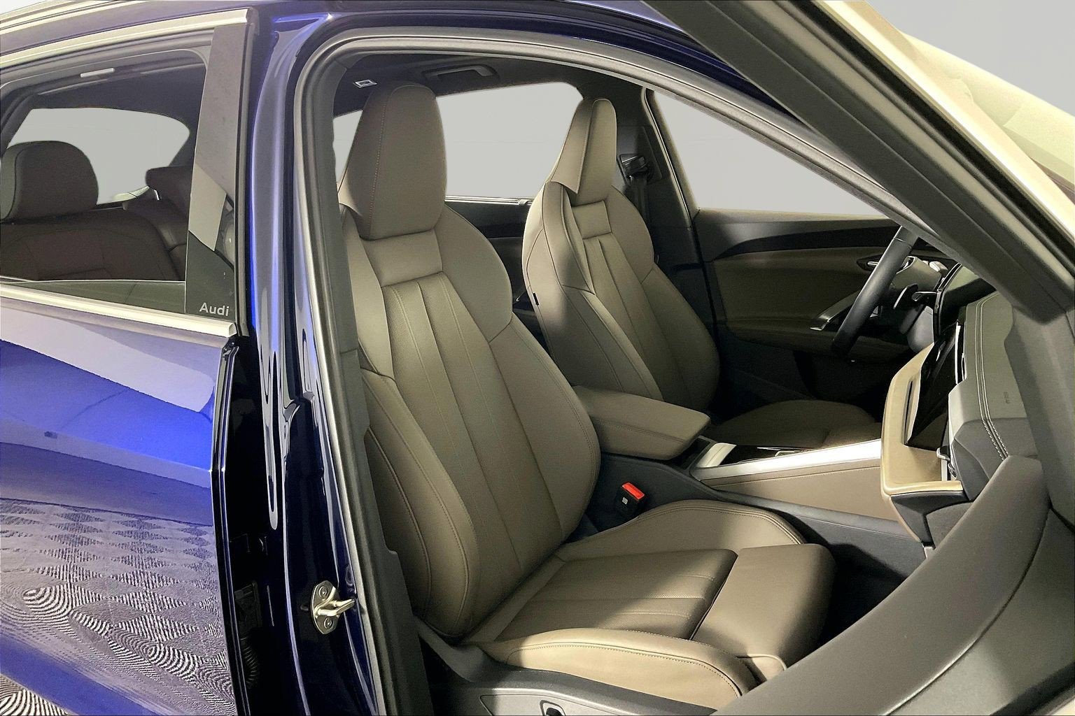 Used 2025 Audi Q5 Premium Plus AWD/4WD image 12