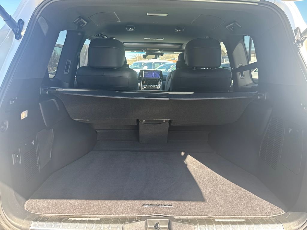 Used 2023 Lexus LX 600 4WD w/ Accessory Package (Z1) image 25