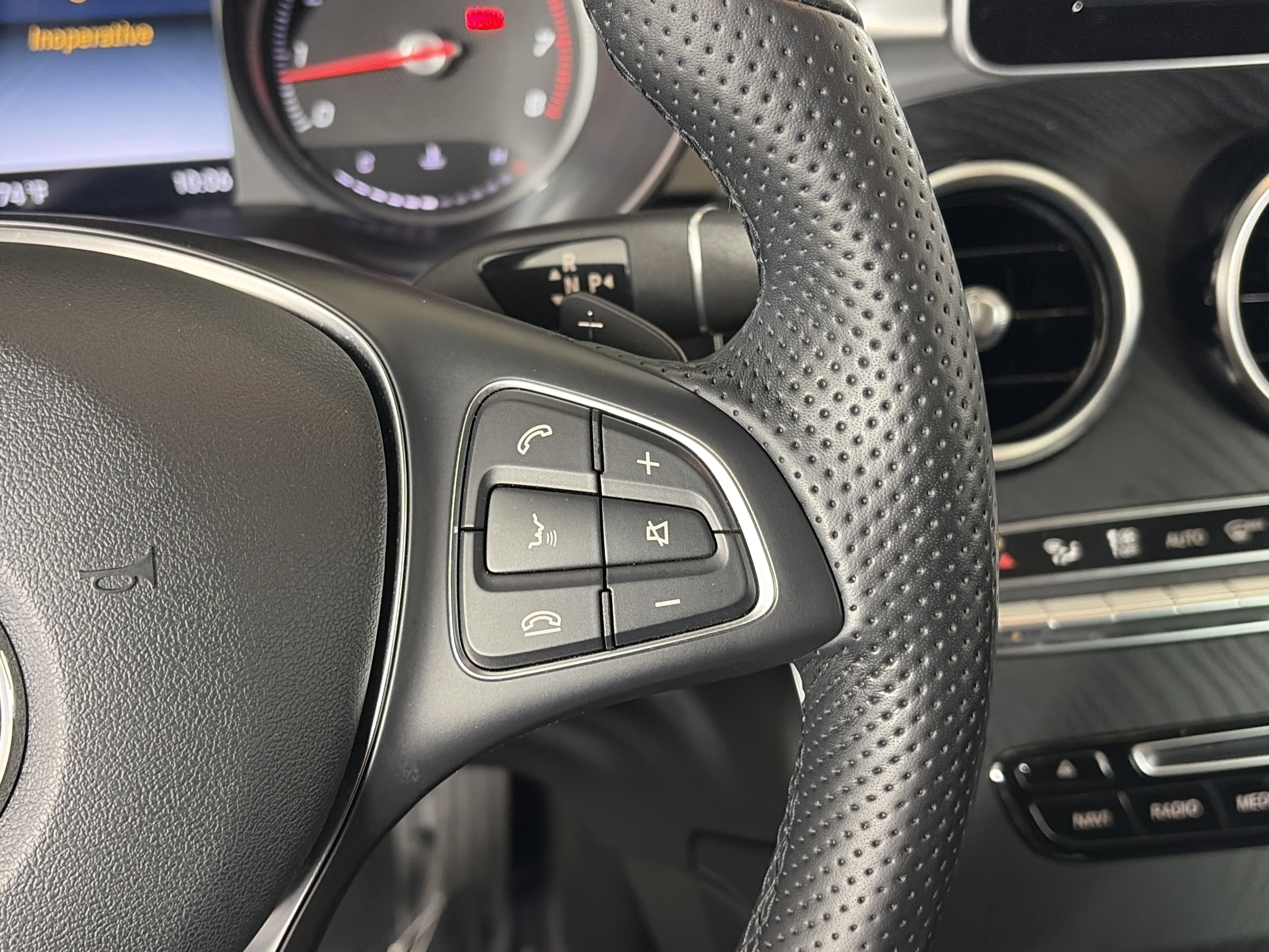 Used 2019 Mercedes-Benz GLC 300 4MATIC image 30
