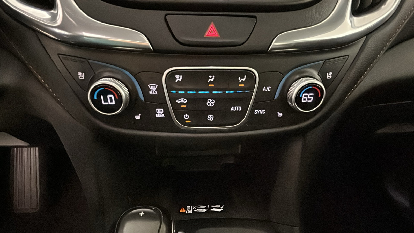 Used 2019 Chevrolet Equinox Premier AWD/4WD image 27
