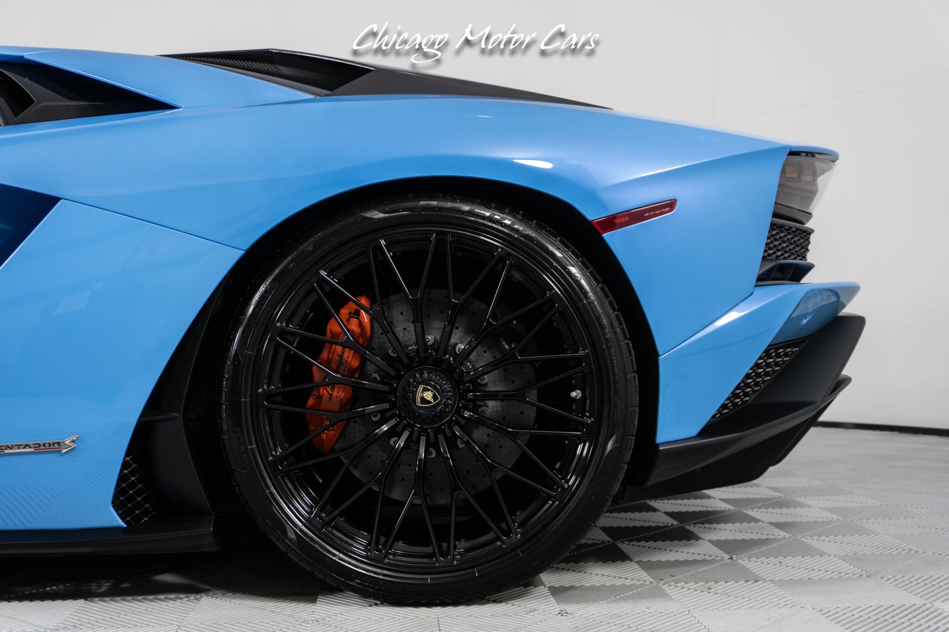 Used 2018 Lamborghini Aventador S AWD/4WD image 4