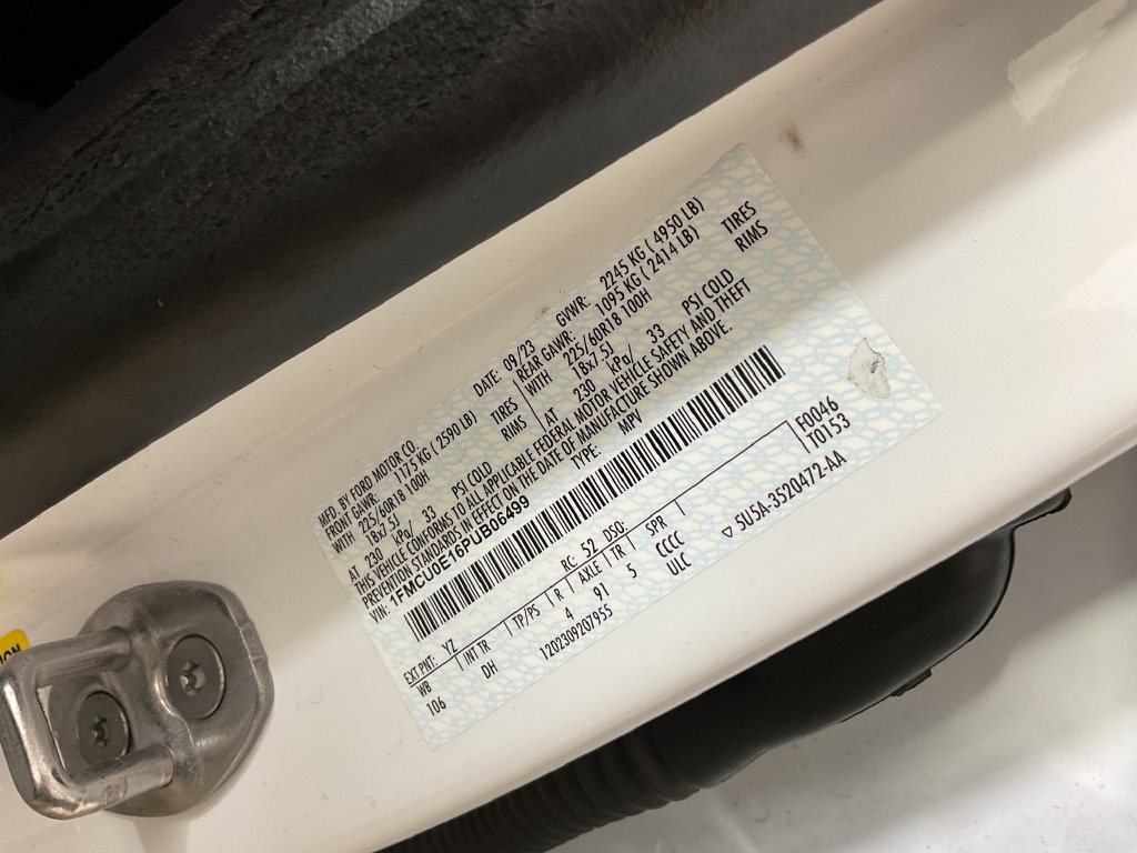 Used 2023 Ford Escape SE w/ PHEV Premium Package FWD image 28