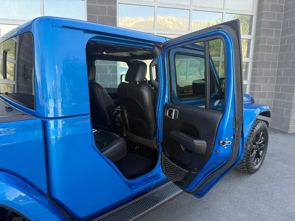 Used 2023 Jeep Gladiator Overland AWD/4WD image 37