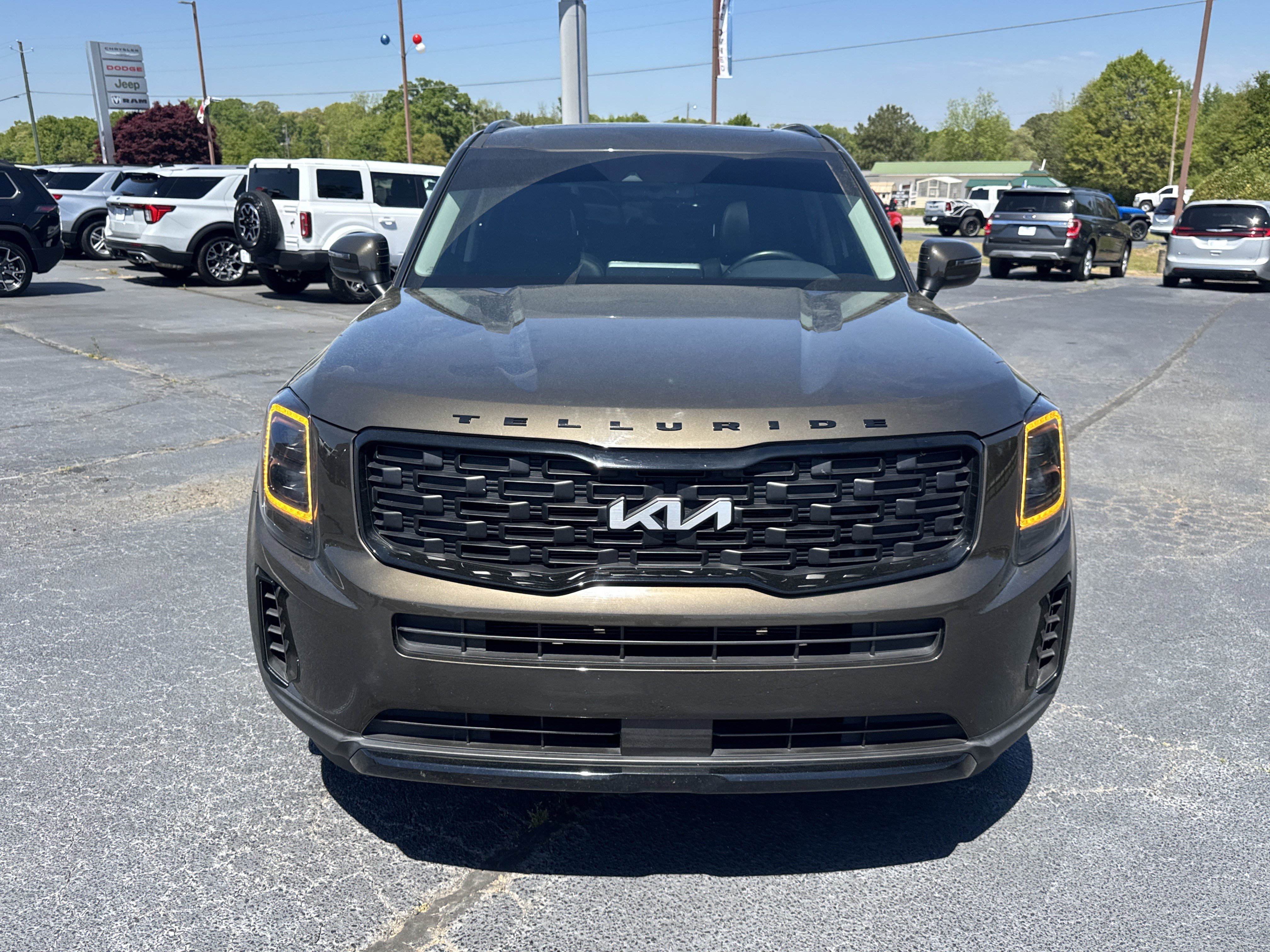 Used 2022 Kia Telluride EX w/ EX Premium Package AWD/4WD image 4