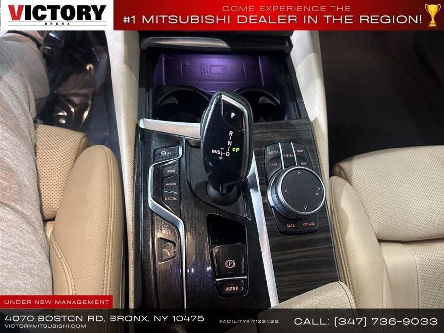 Used 2022 BMW 530e xDrive w/ Premium Package AWD/4WD image 48