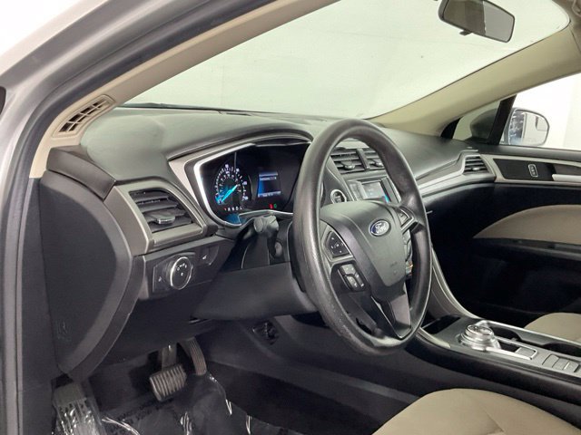 Used 2017 Ford Fusion S FWD image 14