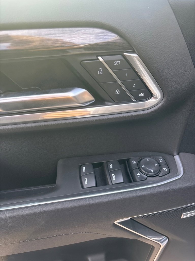 Used 2025 Chevrolet Silverado 1500 LTZ w/ LTZ Premium Package image 14