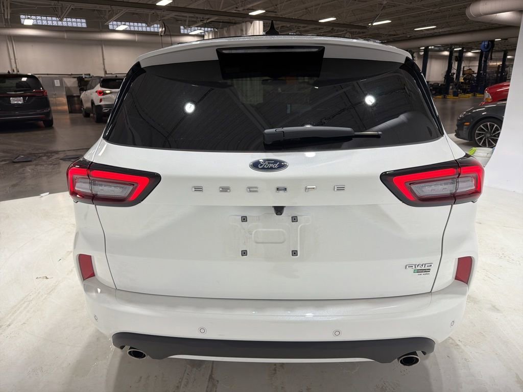 Used 2023 Ford Escape ST-Line w/ Tech Pack #1 image 9