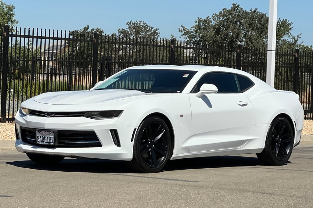 Used 2017 Chevrolet Camaro LT w/ RS Package RWD image 10