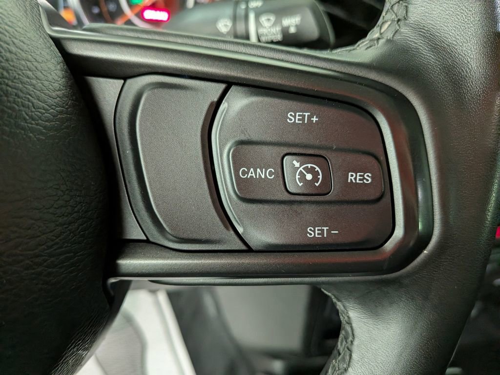 Used 2021 Jeep Gladiator Willys image 22