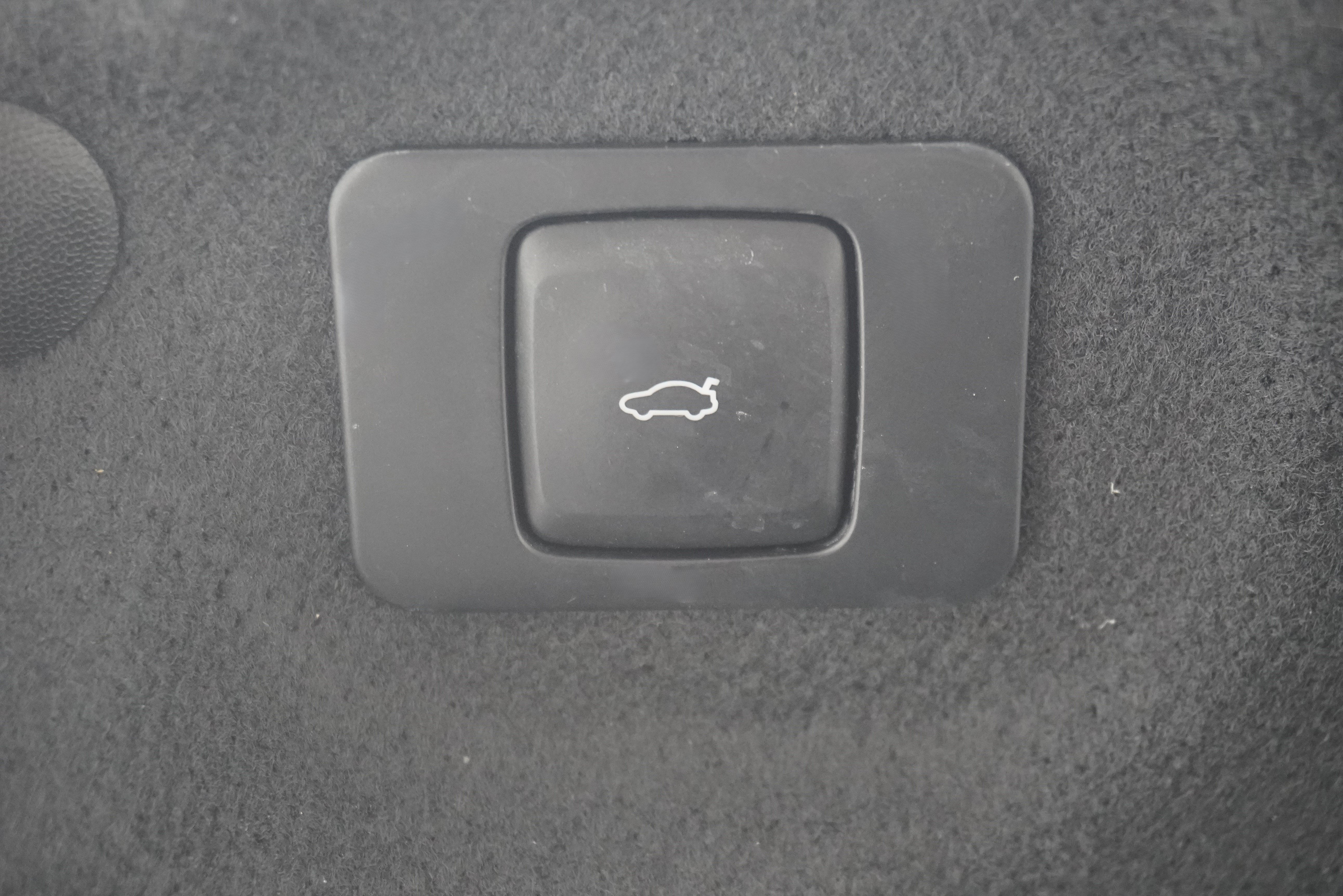 Used 2019 Lincoln MKZ Reserve w/ Reserve Plus Package FWD image 32