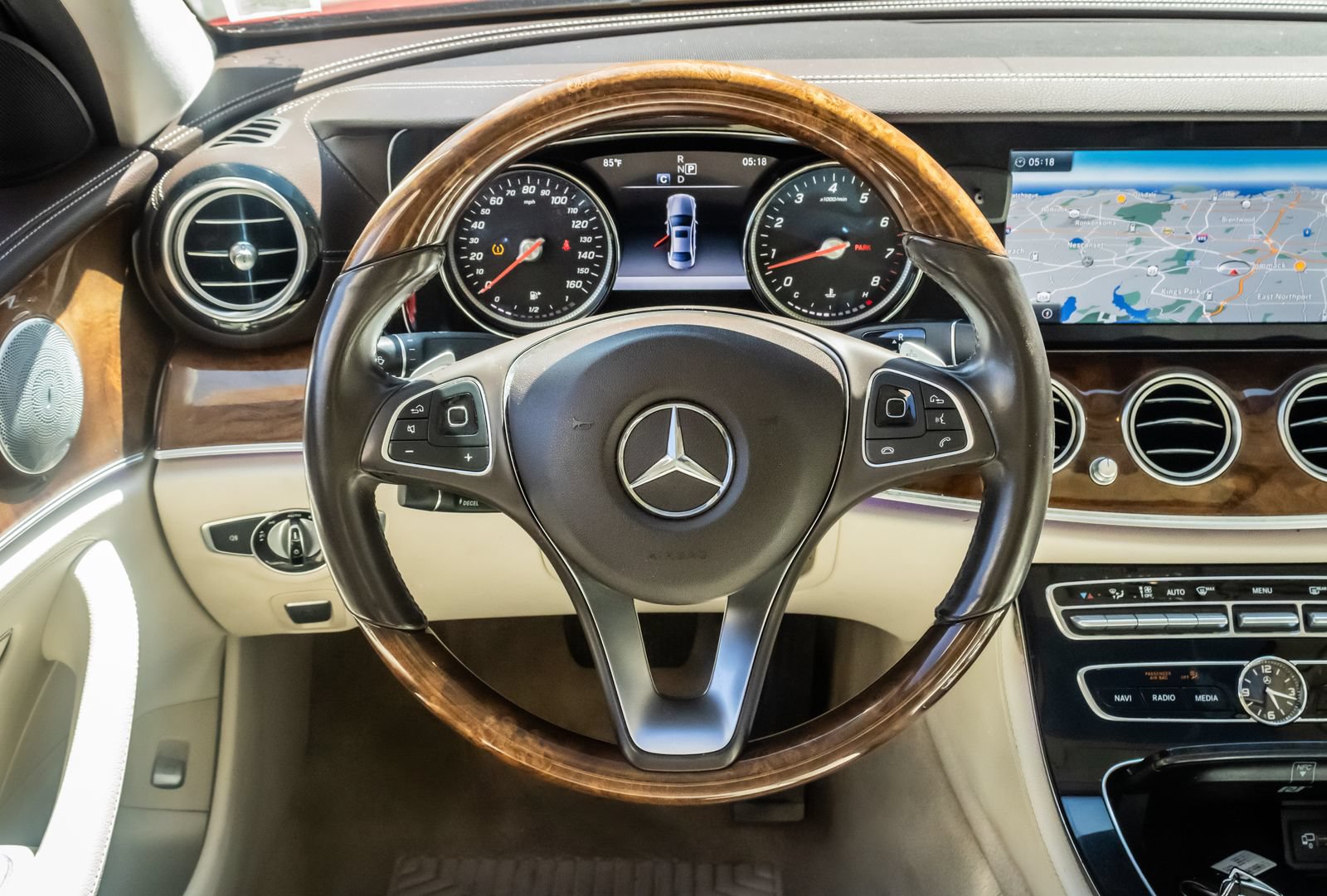 Used 2017 Mercedes-Benz E 300 4MATIC w/ Premium 1 Package image 17