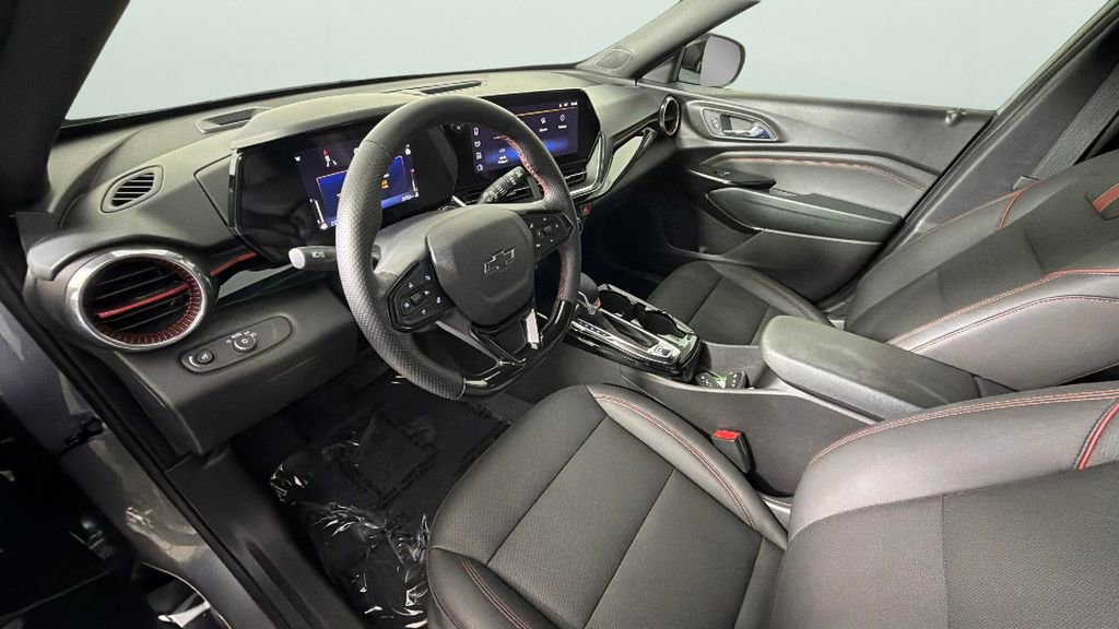 Used 2026 Chevrolet Trax RS w/ Driver Confidence Package FWD image 18
