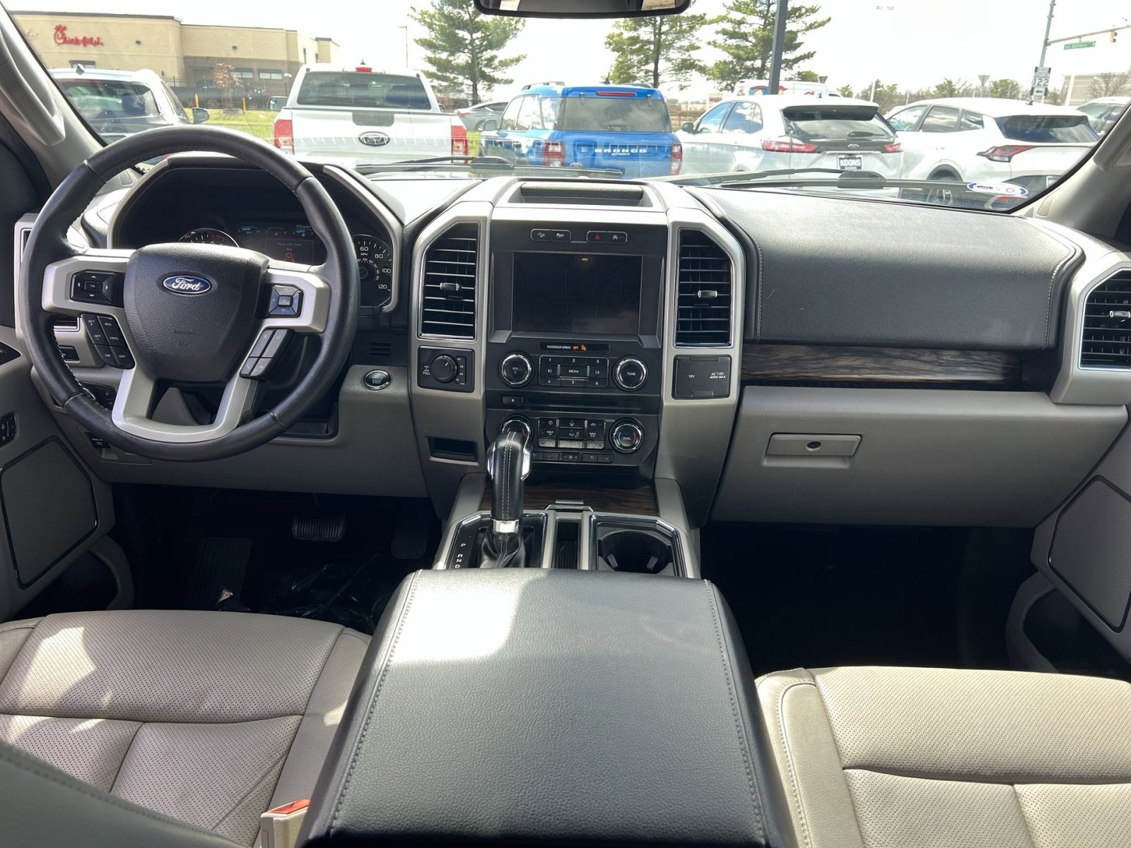 Used 2018 Ford F150 Lariat image 23