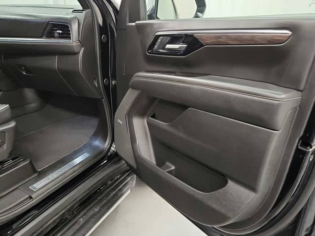 Used 2025 Chevrolet Tahoe Premier RWD image 39